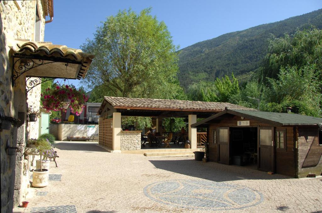 Camping La Ferme De Castellane Zewnętrze zdjęcie