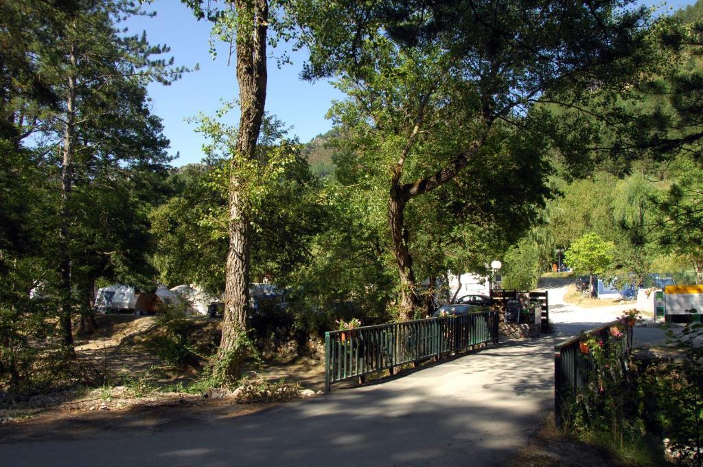 Camping La Ferme De Castellane Zewnętrze zdjęcie
