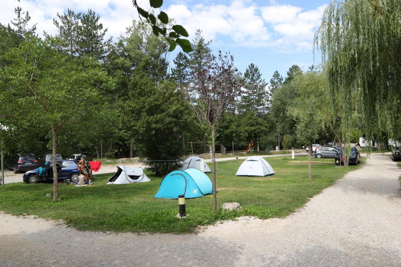 Camping La Ferme De Castellane Zewnętrze zdjęcie