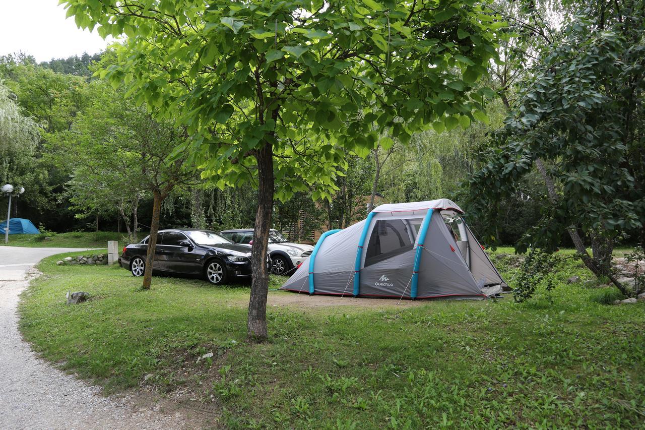 Camping La Ferme De Castellane Zewnętrze zdjęcie