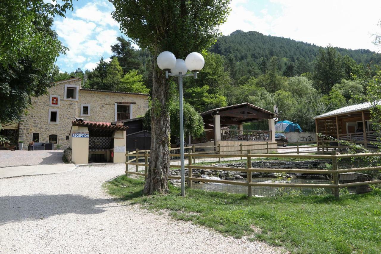 Camping La Ferme De Castellane Zewnętrze zdjęcie